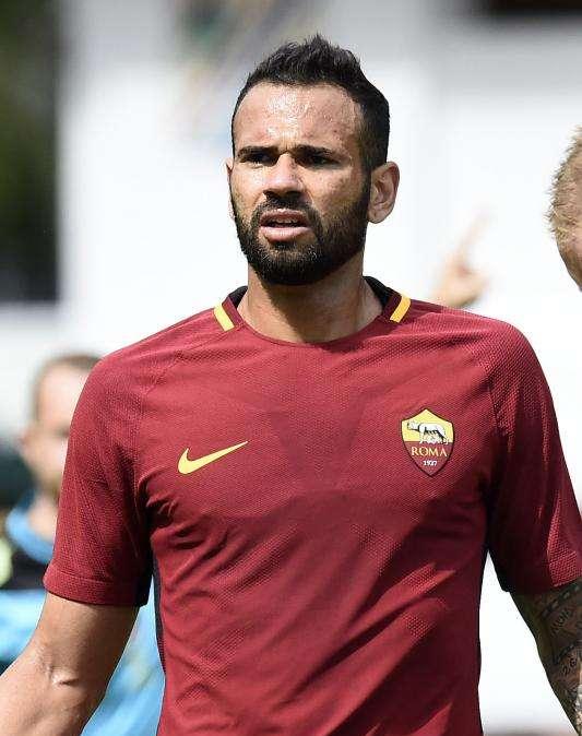 Offerta del Cluj per Gyomber. Ipotesi rescissione e Benevento per Castan: domani mattina si deciderà il suo futuro