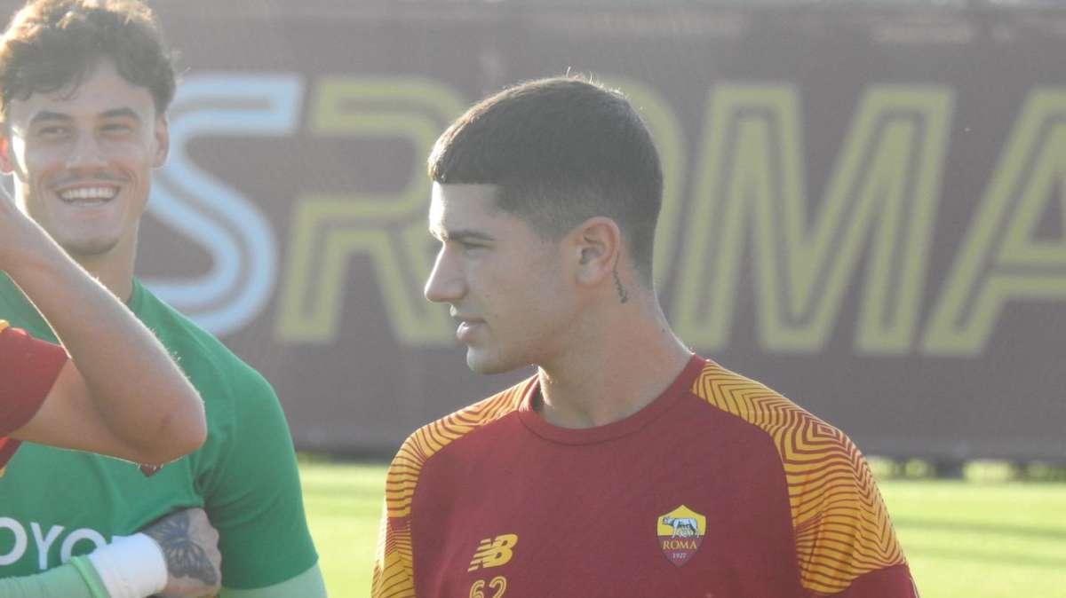 Primavera, presente l'ex giallorosso Volpato al "Tre Fontane": abbraccio con Mourinho