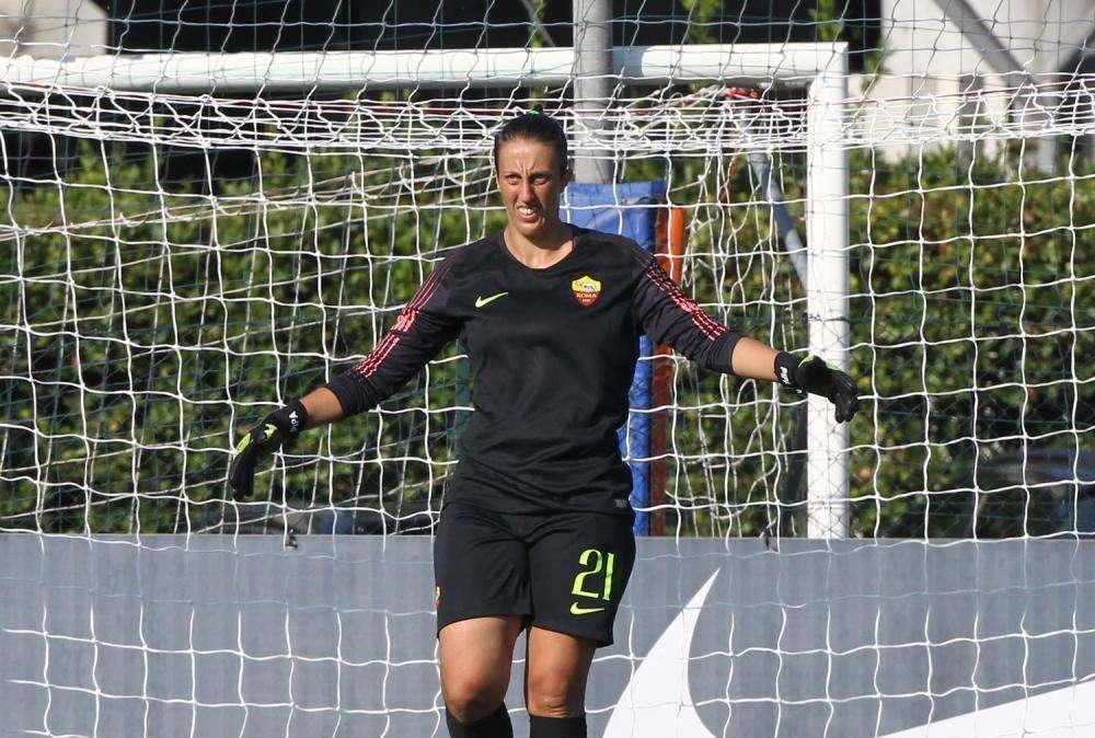 Pipitone: "Fortunata ad avere così tante persone che mi vogliono bene, grazie per gli auguri!"