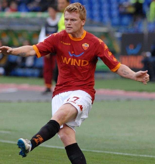 Riise dice addio al calcio giocato