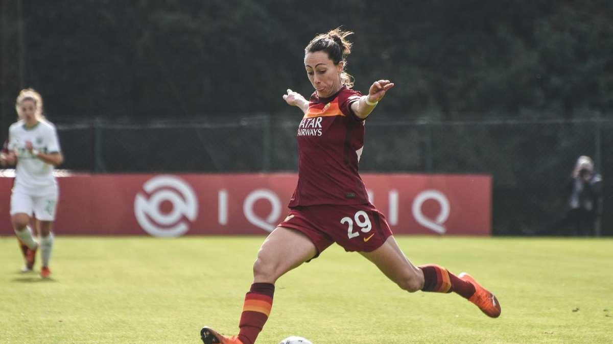 Roma Femminile, Lazaro operata al setto nasale