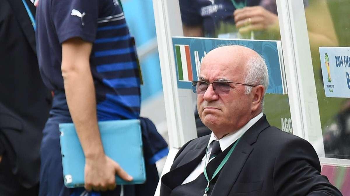 Tavecchio: "Italia? No a ct da 2 milioni di euro"