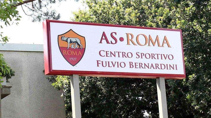 TRIGORIA - Lavoro tattico. Recuperato Peres, a parte Nainggolan. Differenziato per Schick