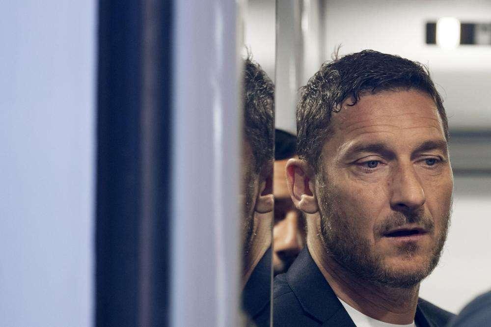 Totti ricorda Costanzo: "Sarai sempre nel mio cuore. Eternamente grazie"