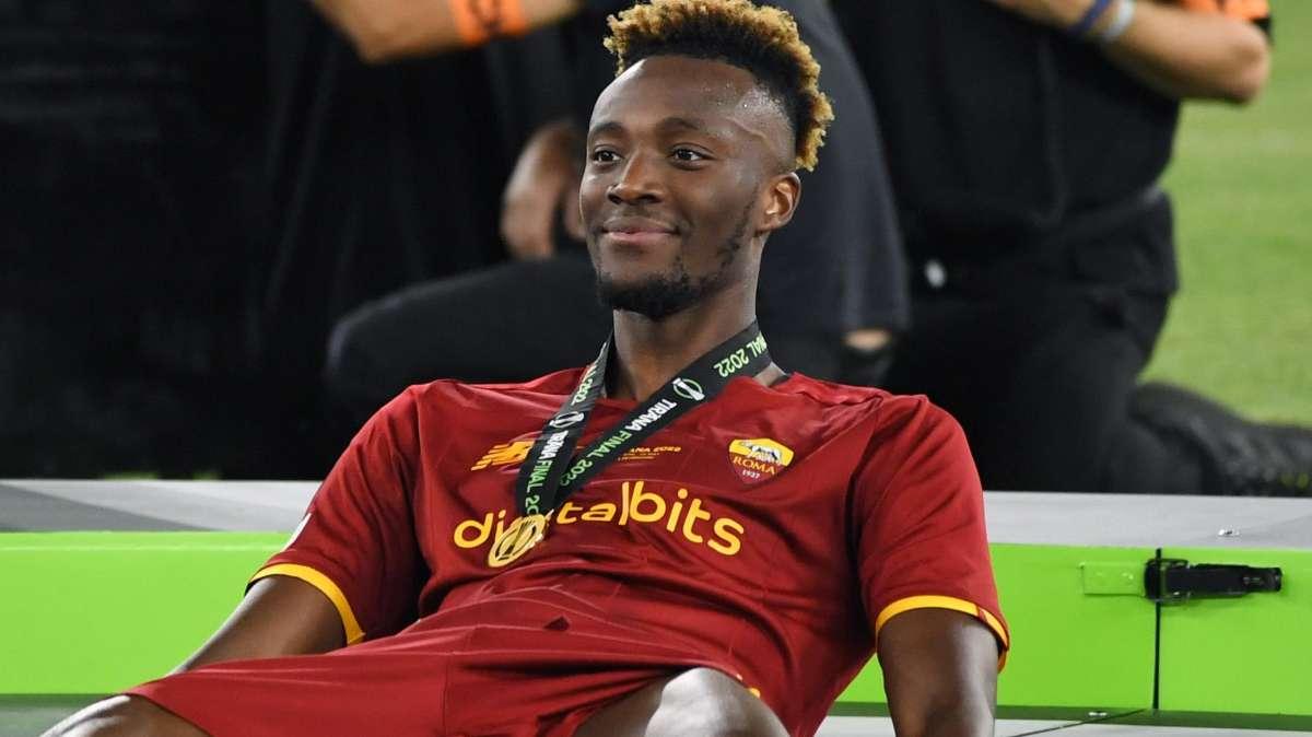 UEFA, la Top 11 della Conference League: 4 romanisti presenti, manca Zaniolo