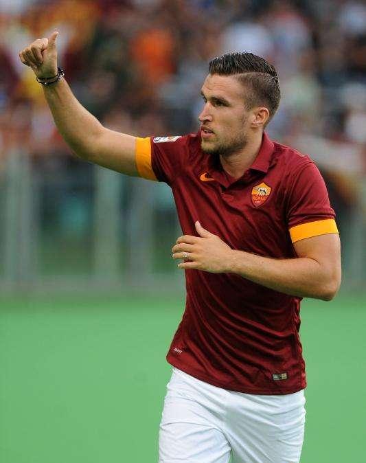 AS Roma: "Perfettamente riuscita l'operazione di Strootman. Il giocatore continuerà il suo programma di riabilitazione"