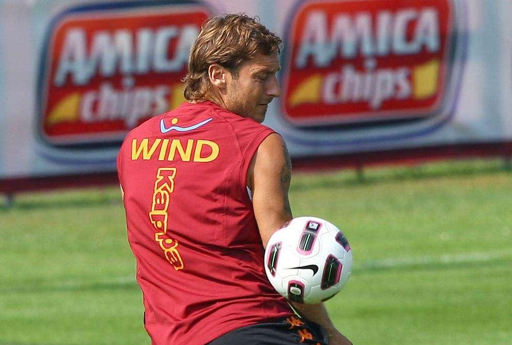 Riscone: Ranieri insiste con la coppia Totti-Adriano di punta