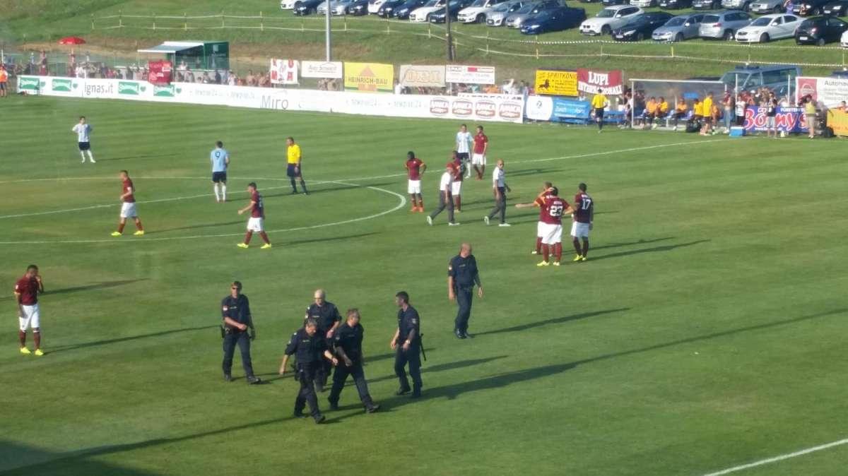 Eltendorf-Roma, invasione di campo