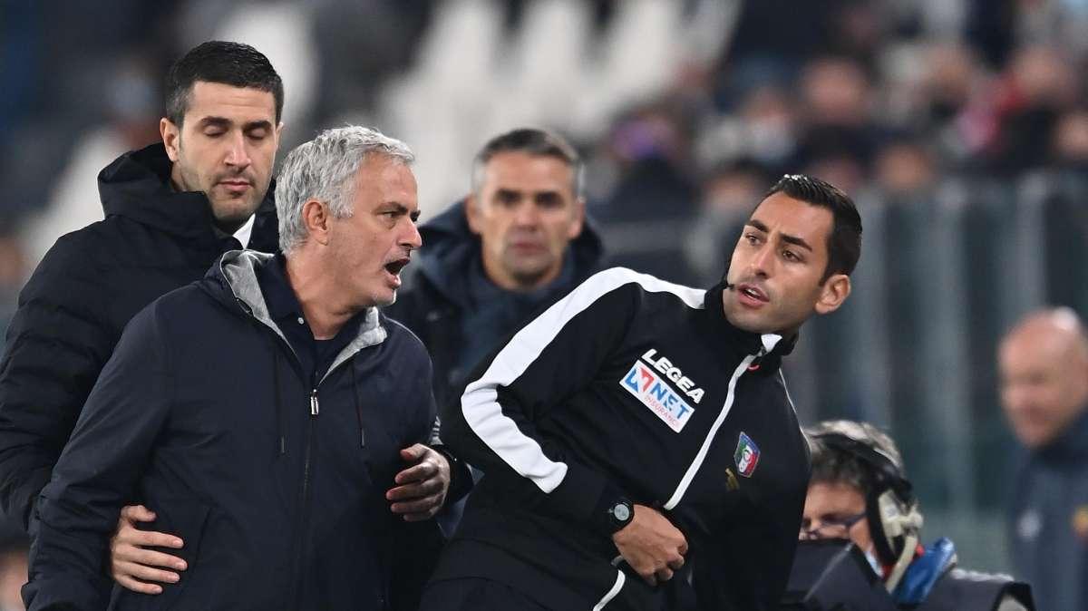 Mourinho: "La Roma agli occhi del potere è piccolina. Per annullare quel gol, significa che il calcio è cambiato"