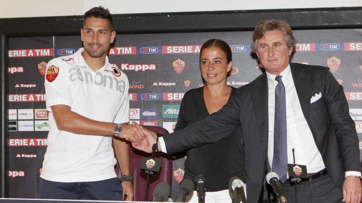 D'Alema: "Unicredit ha fatto bene a dare i soldi alla Roma per Borriello"