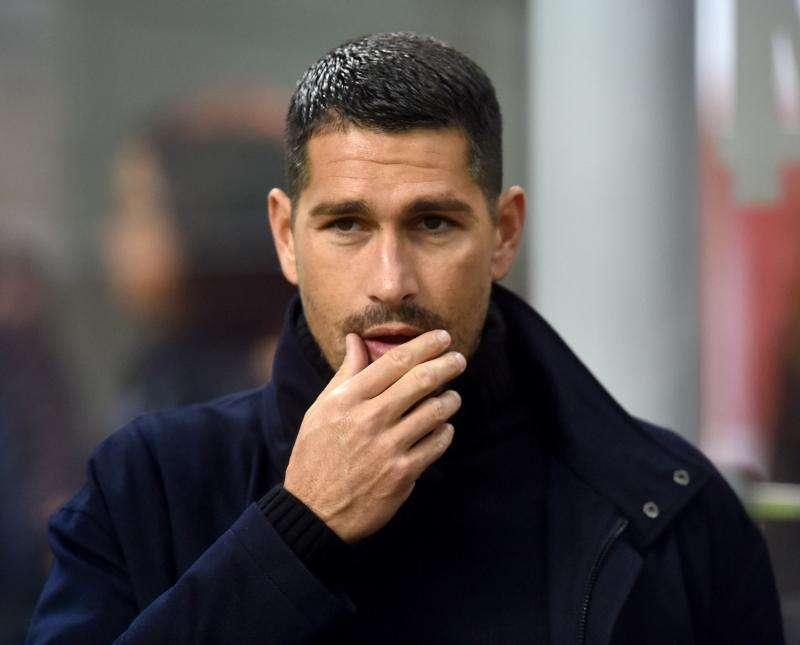 Instagram, Borriello riceve le scarpe di Totti: "Grazie amico mio!"