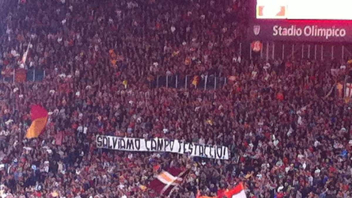 Striscione in Curva Sud: "Salviamo Campo Testaccio". FOTO!