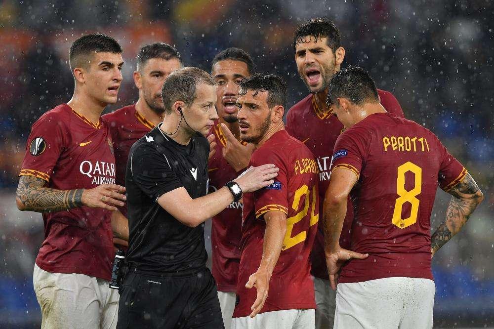 Roma-Borussia Mönchengladbach 1-1 - Da Zero a Dieci - Fonseca solo contro tutto, il tiro che non doveva esserci e il 10 Dzeko