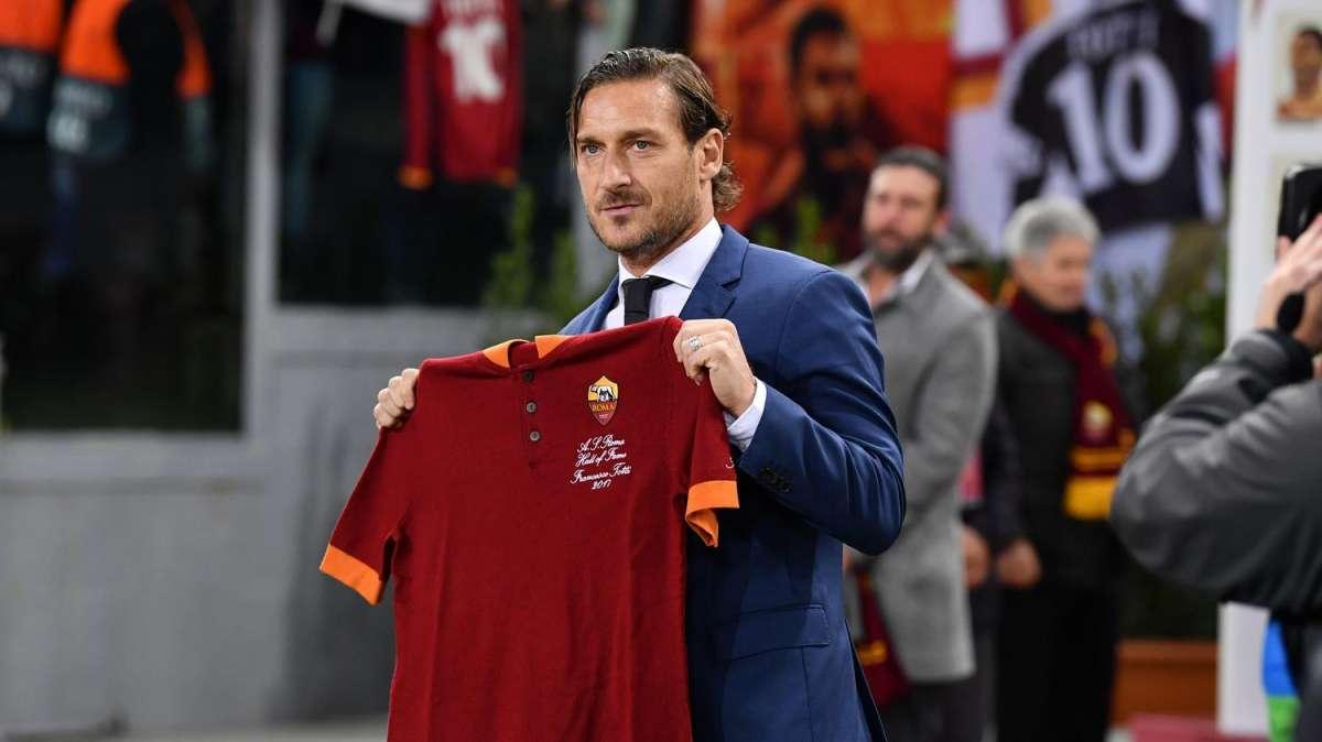 Totti: "Sono orgoglioso di quello che ho fatto con la Roma, un sogno giocare con un'unica maglia"
