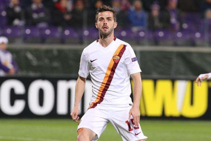 Pjanic: "Sarebbe bello giocare insieme a Dzeko nella Roma"