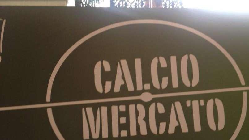 MERCATO - Cagliari e Genoa su Lazaro. Barcellona, recompra per Todibo. Inter, si chiude per Young. Fiorentina, Pradè: "Vogliamo un centrocampista"