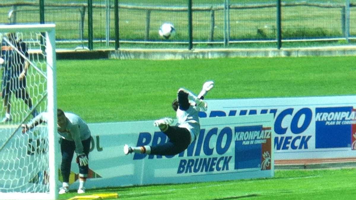 Riscone - Corsa e stretching per la Roma, Marquinhos in palestra. FOTO! VIDEO!