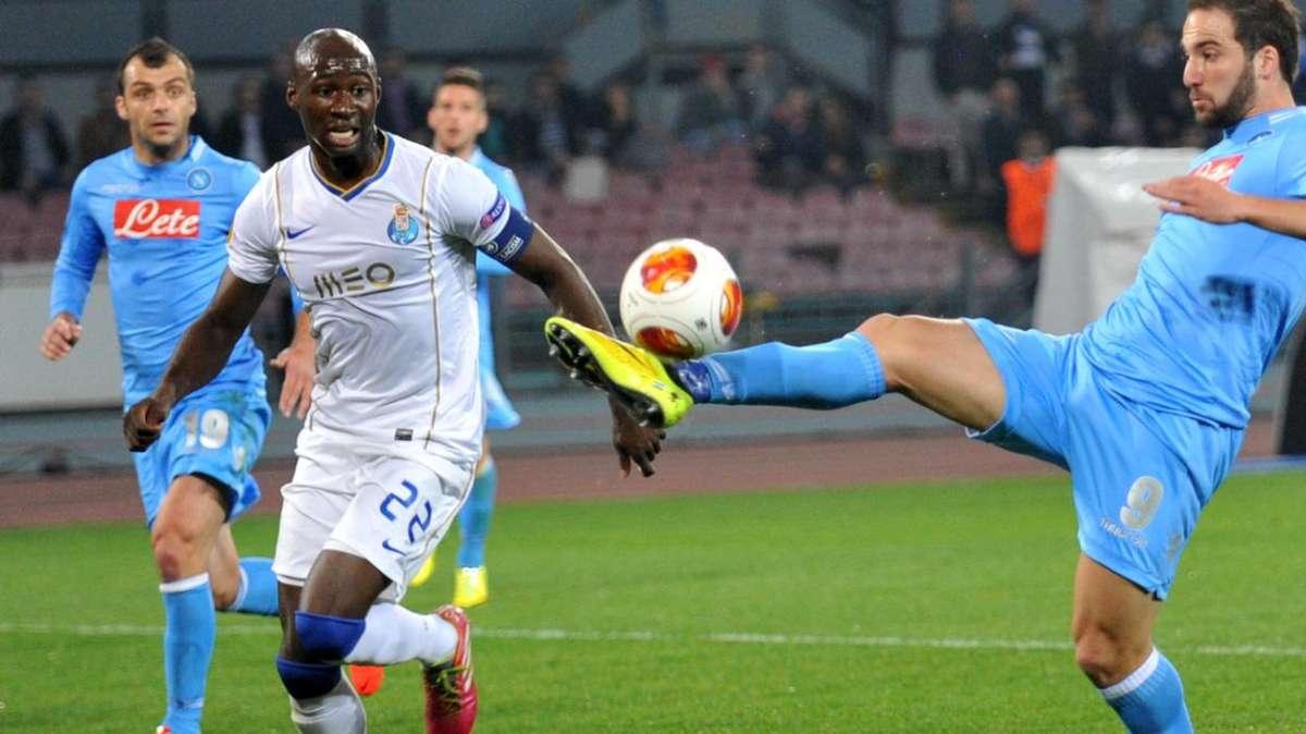 Dall'Inghilterra: Manchester City, operazione Mangala a rischio