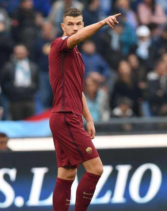 Dzeko: "Giocare con lo stadio vuoto è difficile. Juventus? È forte ma non è finita. Mi manca un po' di cattiveria"