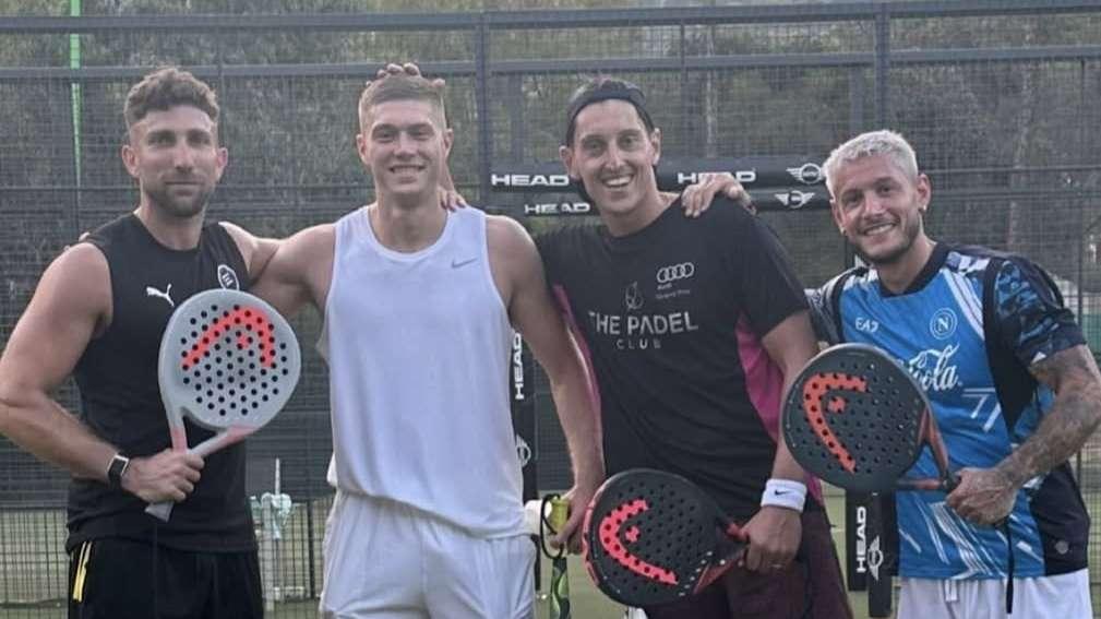 Dovbyk e Gollini giocano a padel in Sardegna. FOTO!