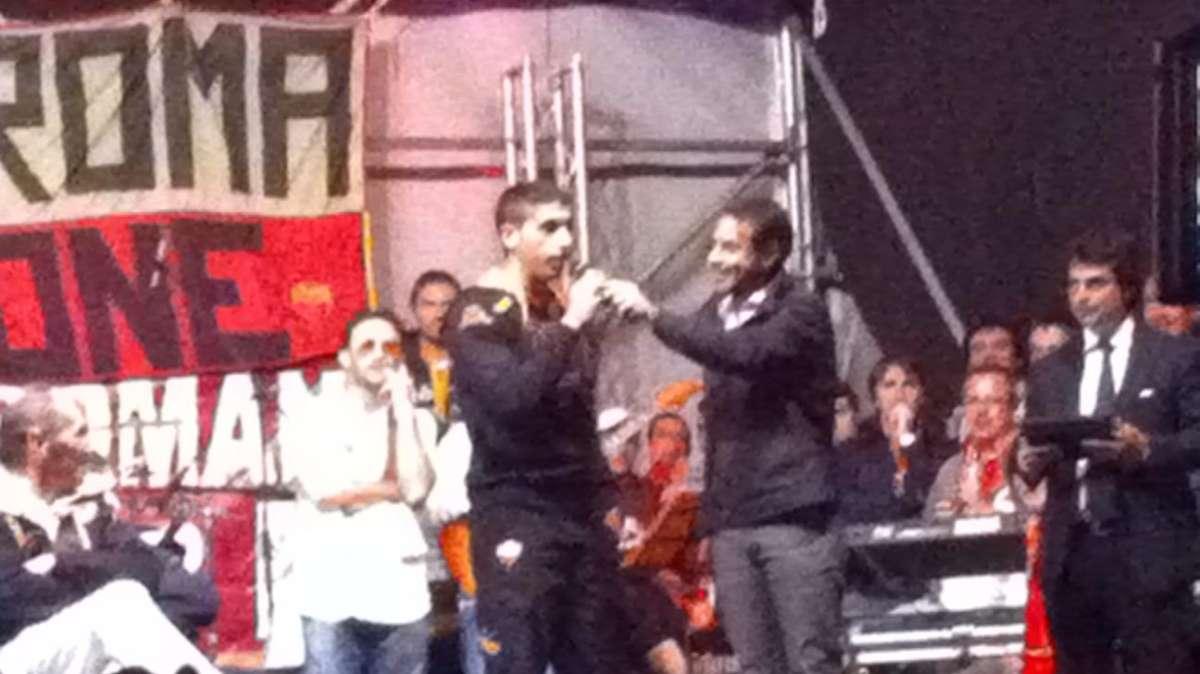 Rivivi la Presentazione As Roma 2011/2012! Josè Ángel Valdes: "Sono felice di essere qui, ci toglieremo soddisfazioni" FOTO! VIDEO!!