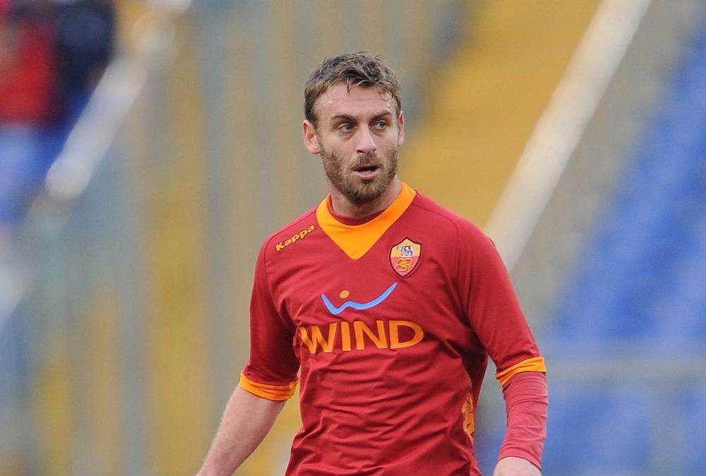 Cattaneo, Mediaset: "La Roma ha dato un ultimatum a De Rossi, il Real offre 15 milioni"