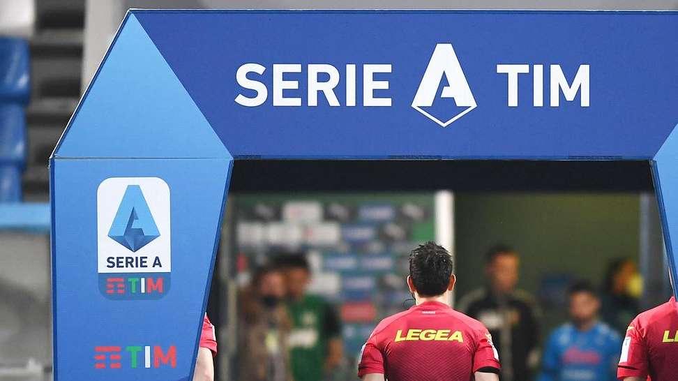 Novità nel calcio italiano: dalla stagione 2023/24 i club dovranno rispettare un salary cap