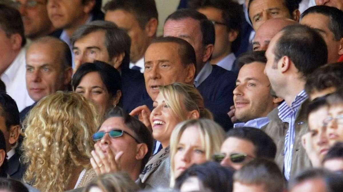 Berlusconi: "Siamo abituati alle vittorie, spero Pirlo resti con noi"