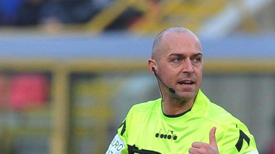 L'arbitro - Rischio rigore contro al 50% con Pairetto. Arbitro dal cartellino giallo facile, ma il bilancio è positivo per la Roma