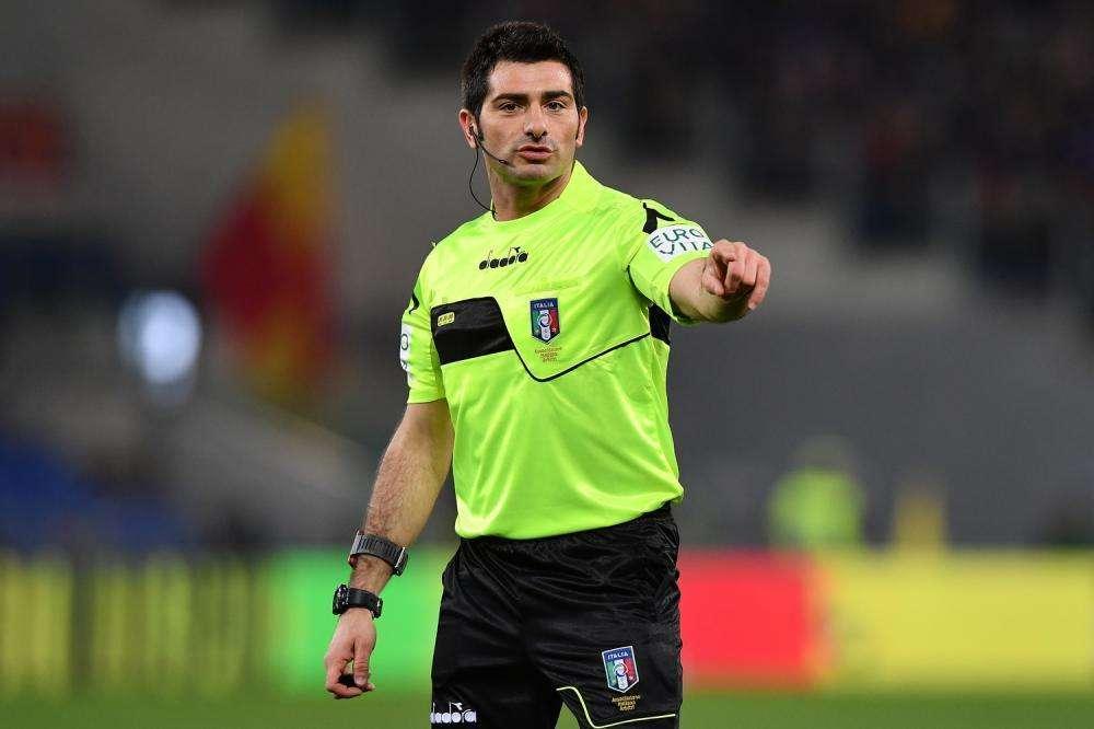 Sassuolo-Roma - La moviola: gol annullato a Fazio, giusta la chiamata dell'assistente