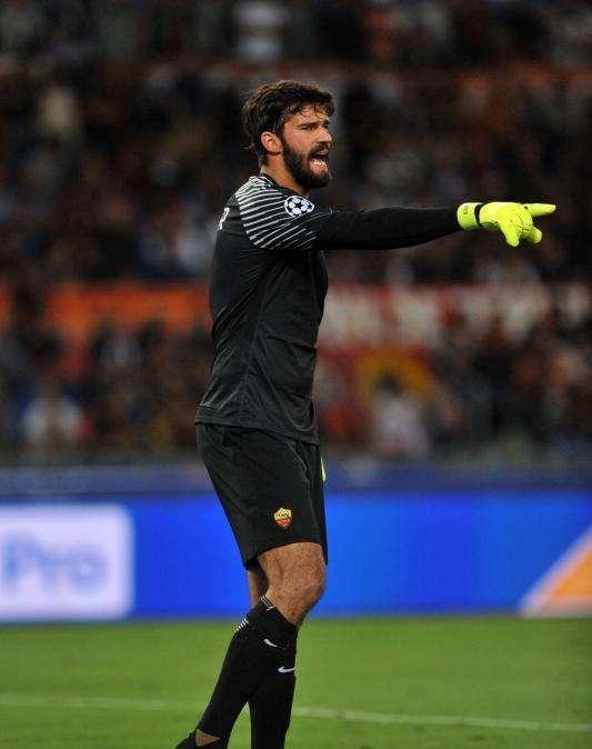 Twitter, Alisson: "Altra grande vittoria, ora carichi per mercoledì"