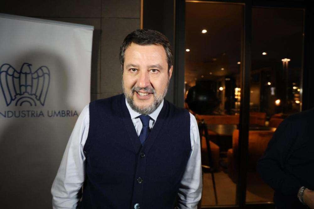 Salvini: "Se il nuovo stadio si fa a San Siro tanto meglio"