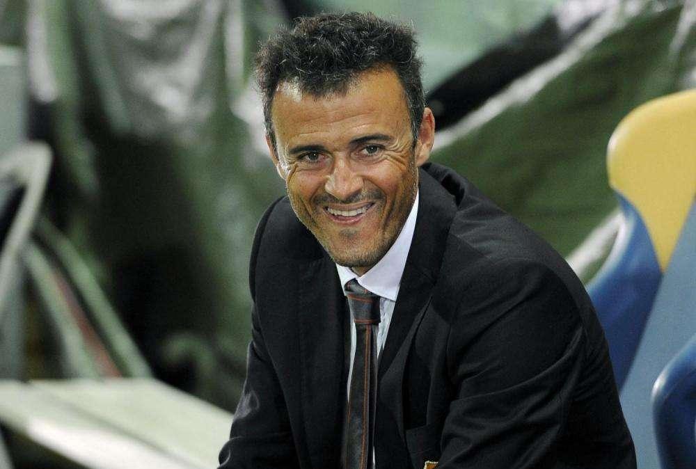 Accadde oggi - Luis Enrique si meraviglia per lo striscione Mai schiavi del risultato. Lo steward ritratta, sospesa la squalifica di Garcia