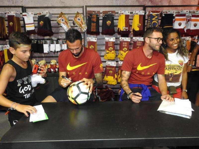 PINZOLO - Castan e Lobont al Roma Store. FOTO! VIDEO!