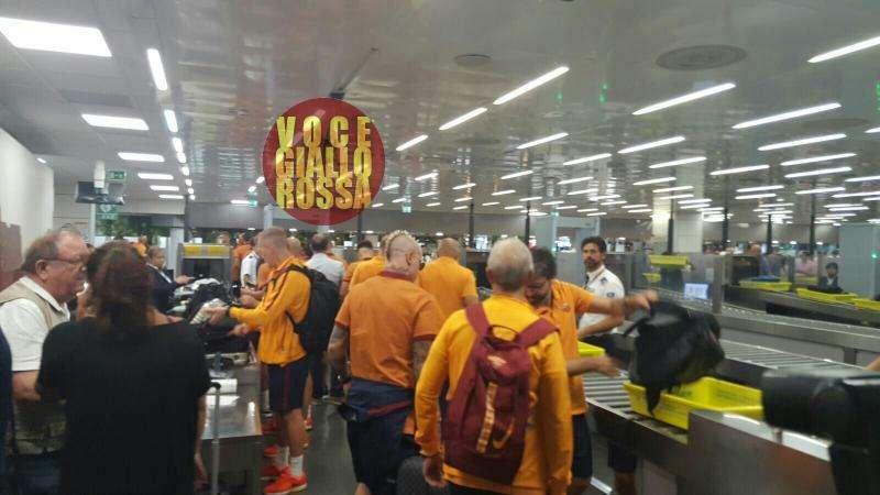 La Roma è atterrata a Boston, assente Salah. Spalletti alla partenza da Fiumicino: "La squadra sta bene". FOTO! VIDEO!