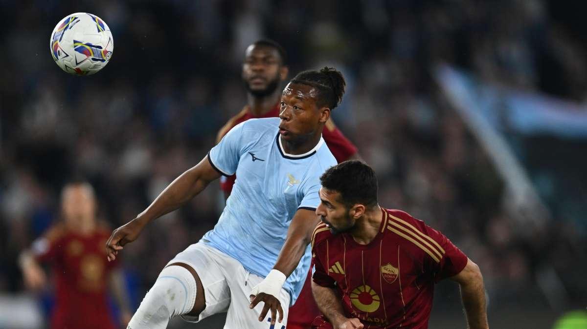 La Roma celebra le 100 presenze di Celik con la maglia giallorossa