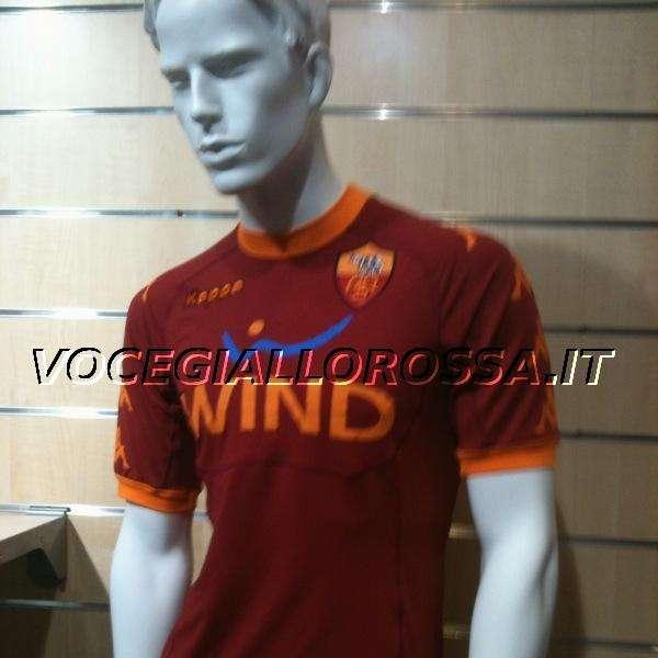 Presentazione maglie: Riise, Rosi, Adriano, J. Sergio a Via Appia FOTO e VIDEO!